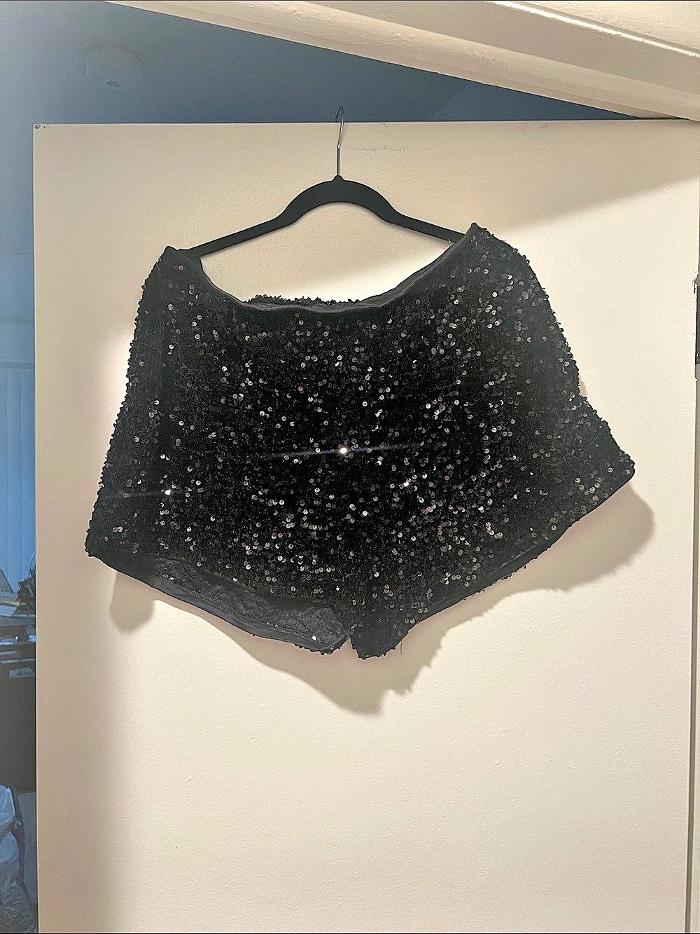 Black Sequin Mini Skirt Like New - Picture 1 of 1